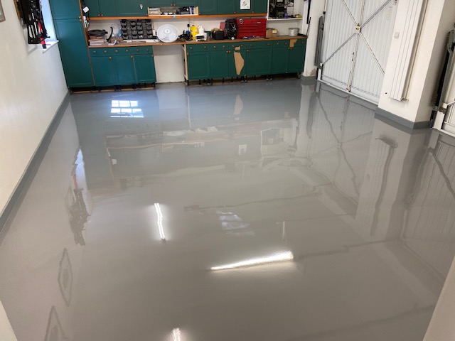Garage floors, Epoxy self smoothing screed to domestic garage Domestic Garage Flooring 1